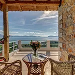 Nyaraló Karima With Sea View